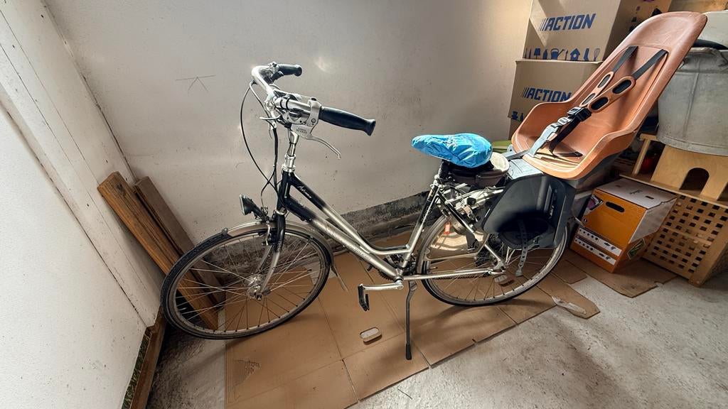 Damesfiets met fietscomputer en kinderzitje, Fietsen en Brommers, Fietsaccessoires | Fietscomputers, Ophalen, Gebruikt