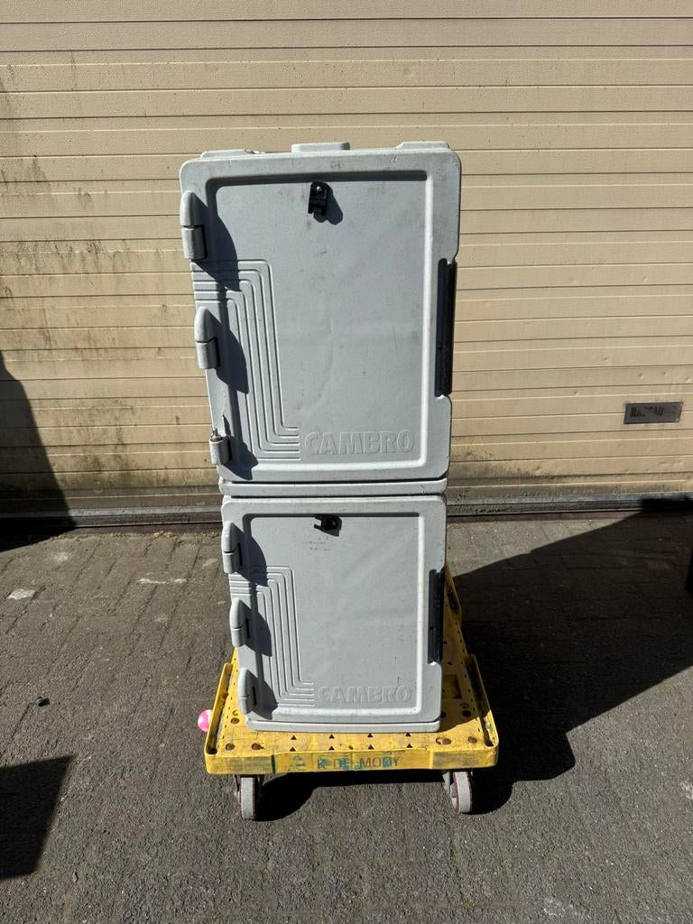 2 x Cambro thermobox 1 met wat beschadigingen, Ophalen, Zo goed als nieuw