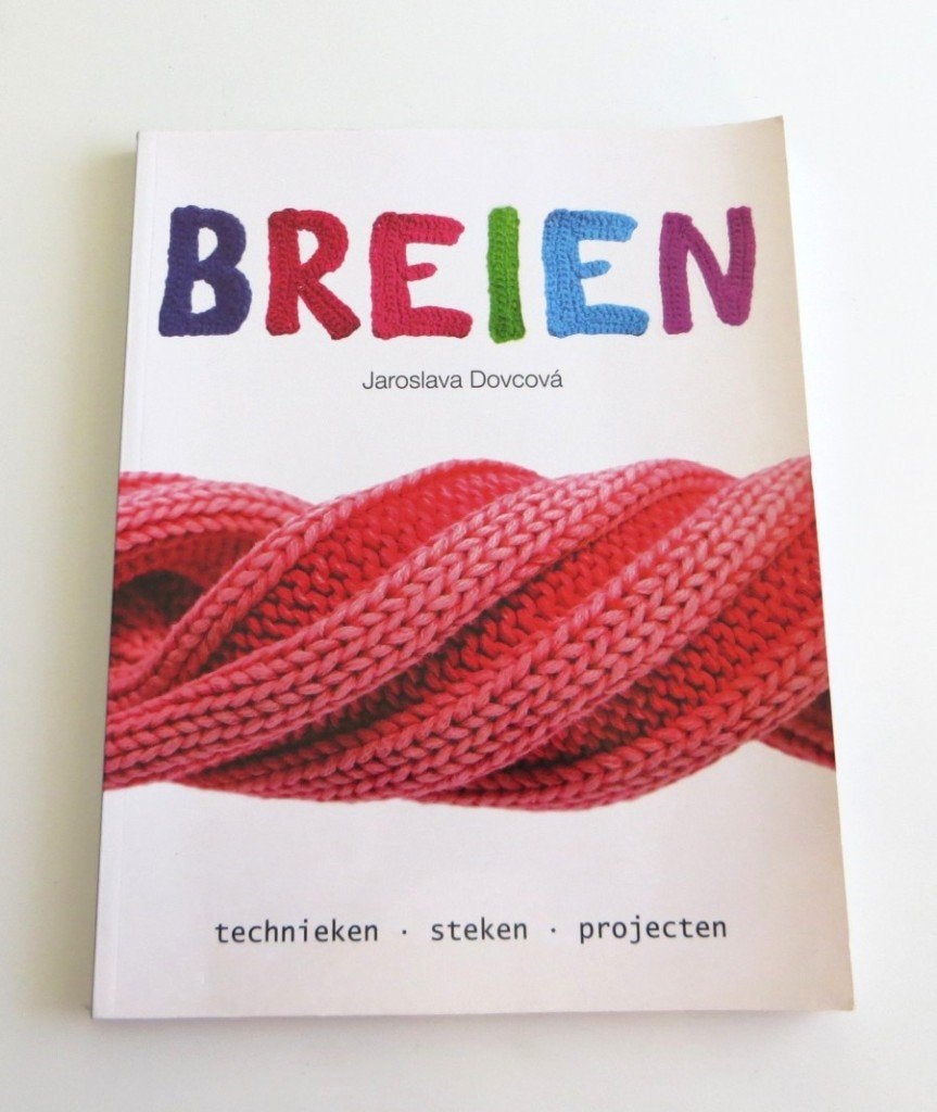 Breiboek M4723: Jaroslava Dovcova - Breien 15+, Breien en Haken, Jaroslava Dovcová, Ophalen of Verzenden, Zo goed als nieuw