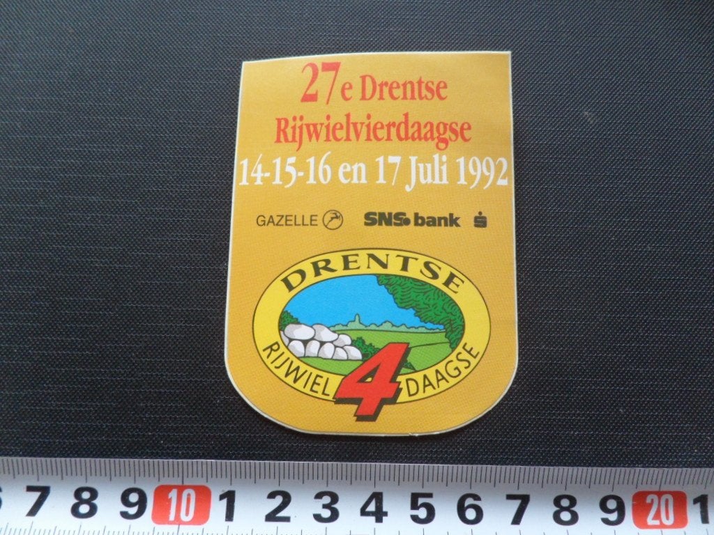 sticker 27e drentse rijwiel vierdaagse 1992 *, Ophalen, Zo goed als nieuw