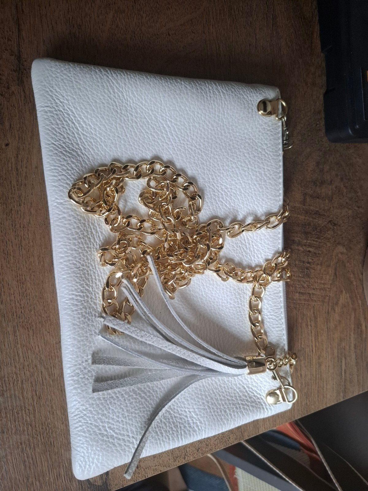 Witte clutch met gouden ketting en kwastje, Ophalen of Verzenden, Nieuw, Wit, Avondtasje