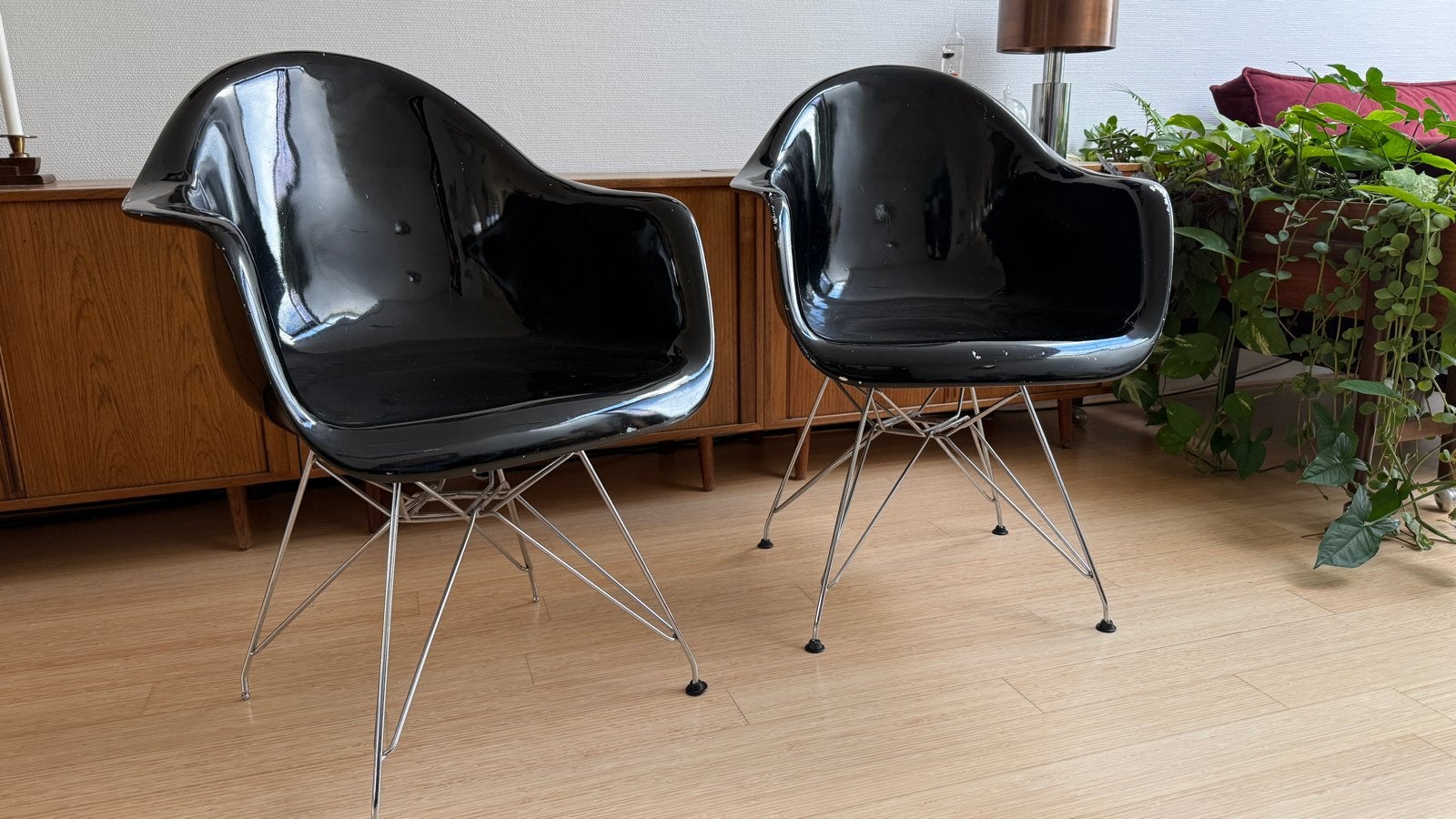 2 vintage VITRA EAMES DAR geïnspireerde stoelen, Huis en Inrichting, Stoelen, Ophalen, Kunststof, Gebruikt, Twee