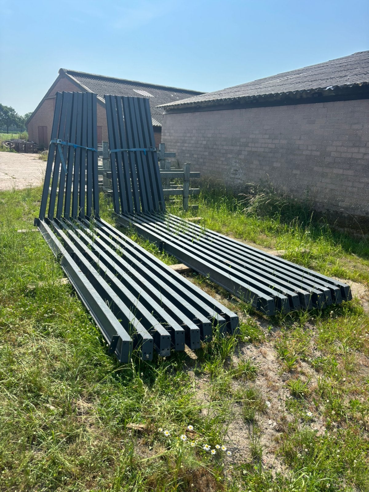 Staalconstructie dakplaten gordingen., Ophalen, Zo goed als nieuw