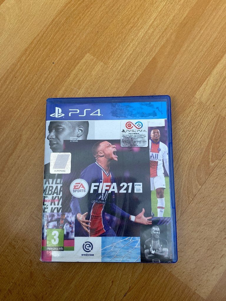Ps4 FIFA 21, Spelcomputers en Games, Ophalen, Gebruikt, Eén computer, 3 spelers of meer