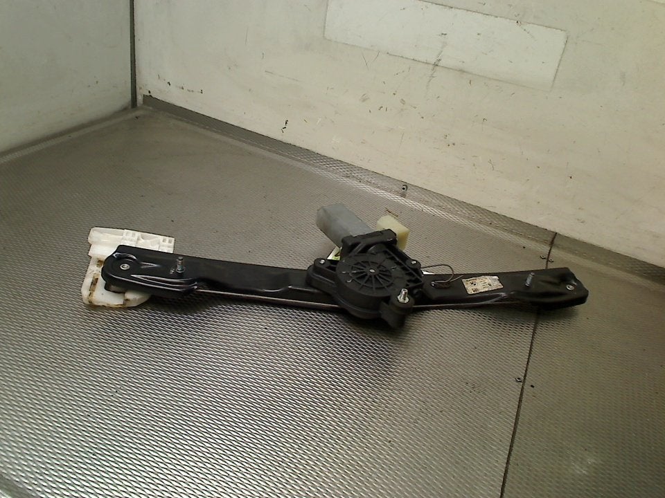 Motor Raammechaniek Rechts Achter 3 serie Touring (F31) 2013, Gebruikt, Petuelring 130, München 80809, , Duitsland, BMW, Bayerische Motoren Werke AG