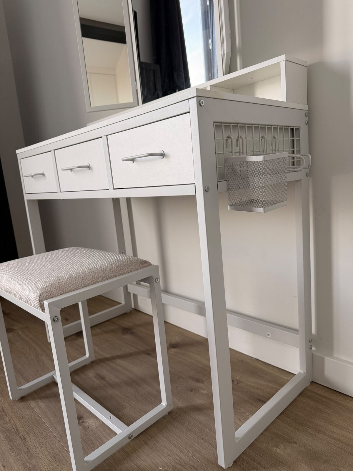 Witte kaptafel met spiegel en krukje, Ophalen, Zo goed als nieuw, Hout, 100 tot 150 cm