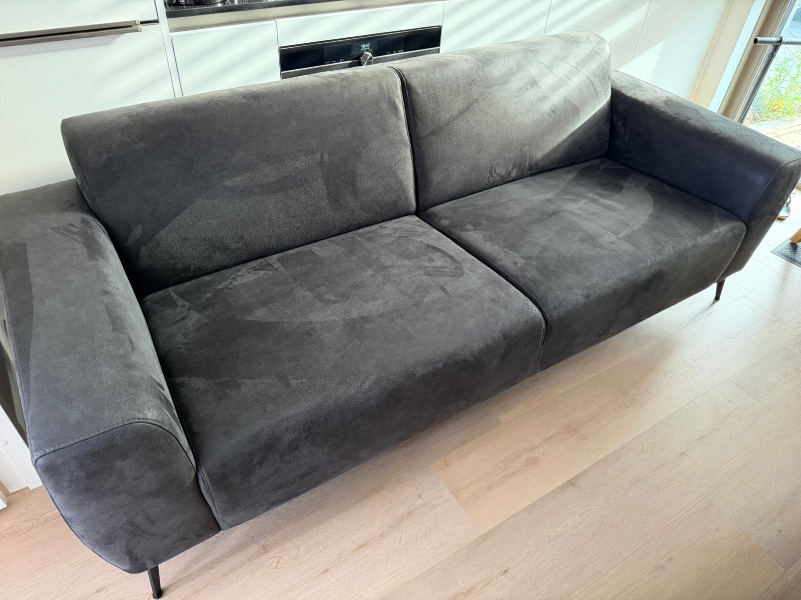 Moderne 3-zitsbank, antraciet microleder, Huis en Inrichting, Ophalen, Overige materialen, Driepersoons, 75 tot 100 cm