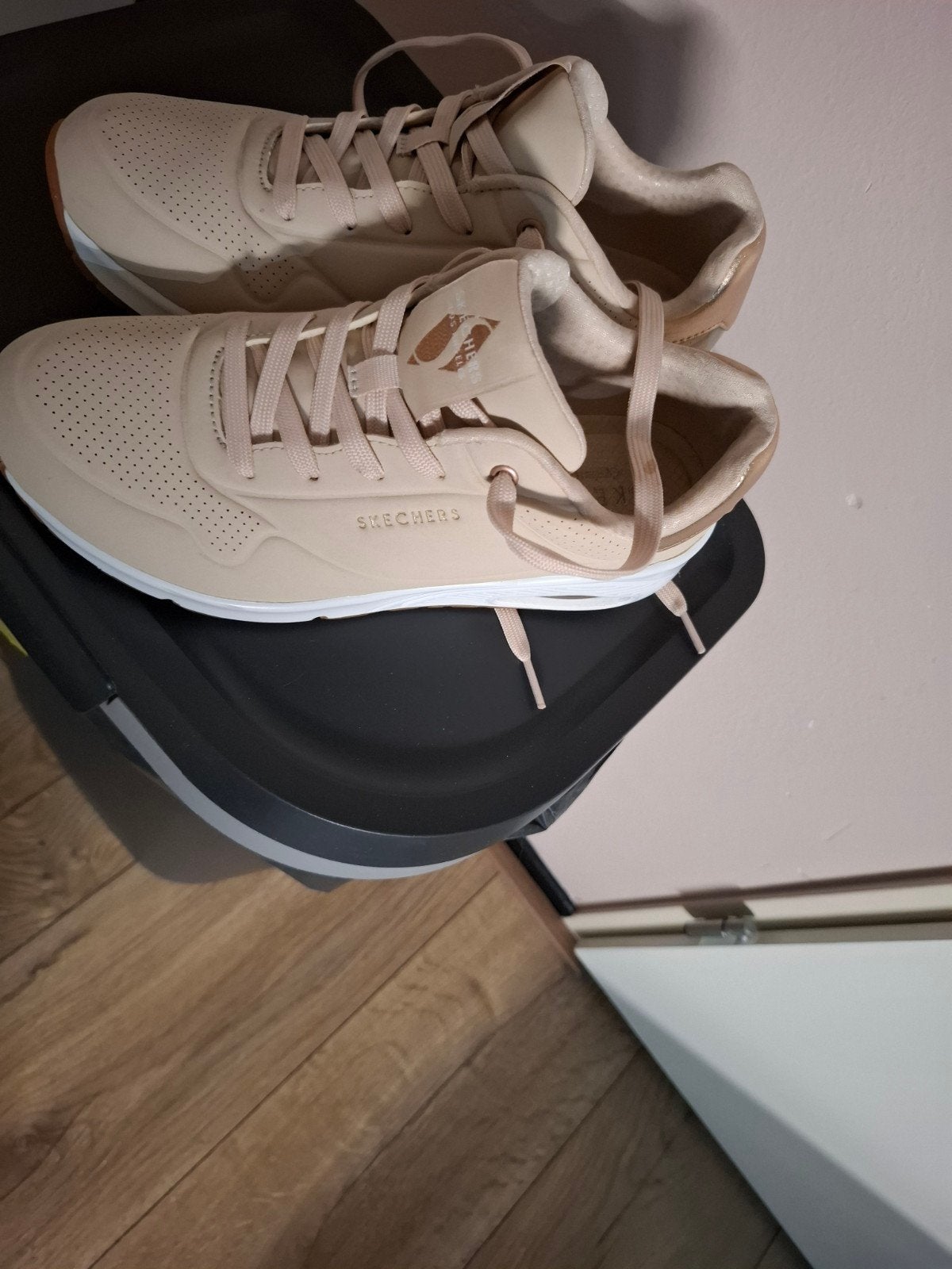 Skechers mt 39, Sport en Fitness, Basketbal, Ophalen, Nieuw, Schoenen