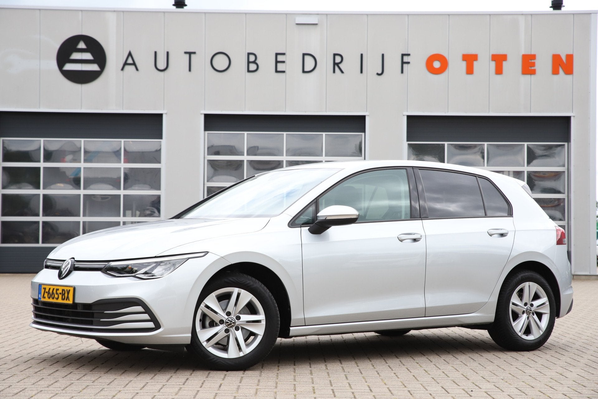 Volkswagen Golf 1.0 TSI Life | CAMERA | ACC | APPLE | LED |, Auto's, Gebruikt, Euro 6, Origineel Nederlands, Bedrijf