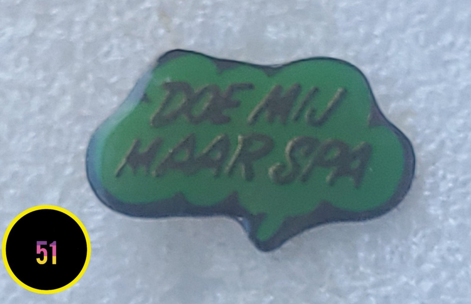 Vintage pin 'Doe mij maar Spa', Verzamelen, Speldjes, Pins en Buttons, Verzenden
