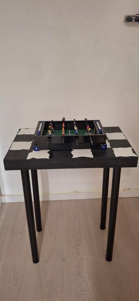Kleine voetbaltafel, Ophalen