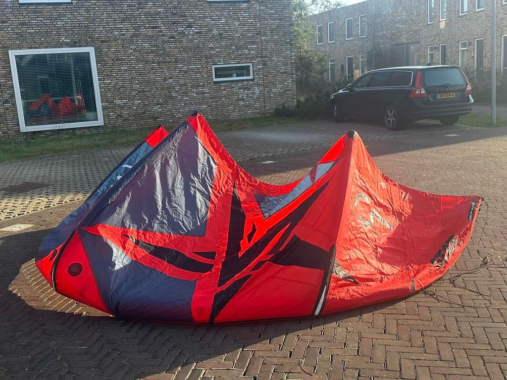 Nieuwe Bar + Gebruikte kite 9m2, Gebruikt, 9 m², Star Kiteboarding, Geen board