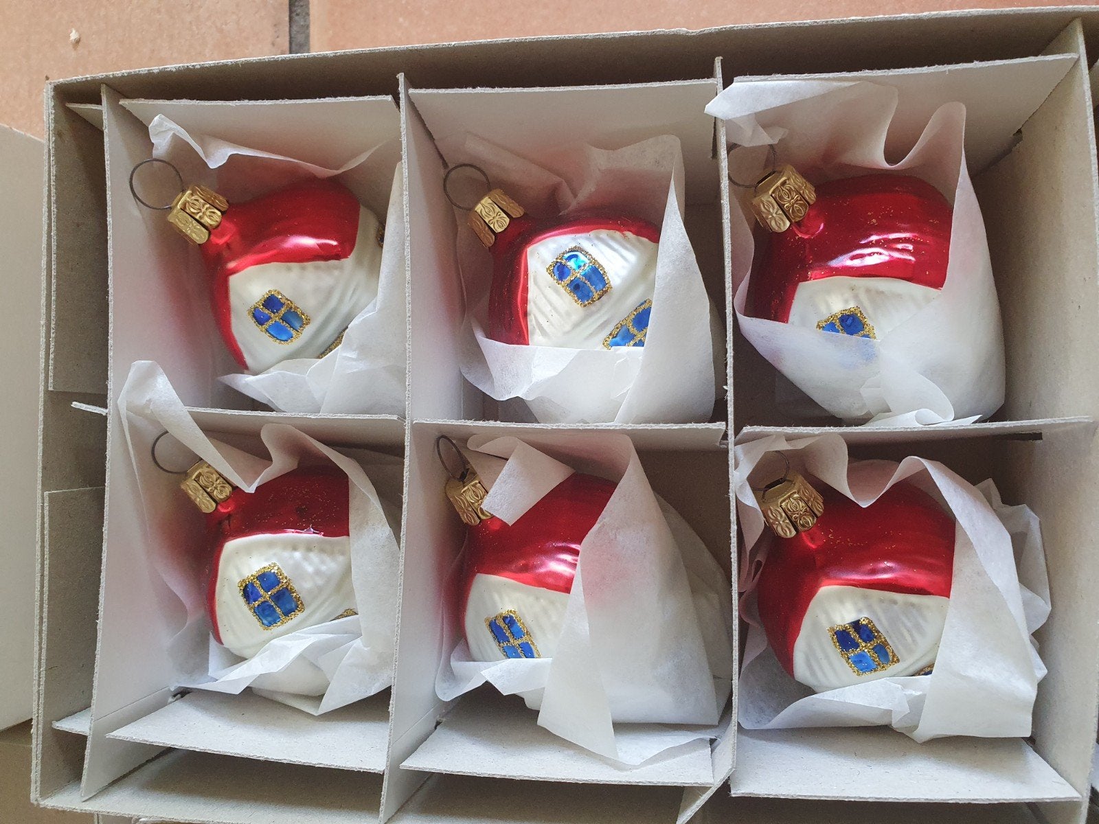 216 kerstballen huisje rood wit blauw goud, Ophalen, Nieuw