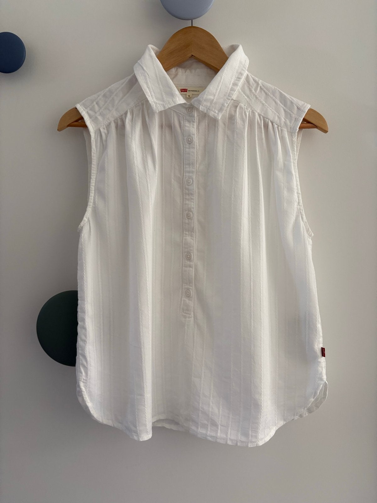 Levi's mouwloze blouse wit maat S, Wit, Ophalen of Verzenden, Zo goed als nieuw, Maat 36 (S)