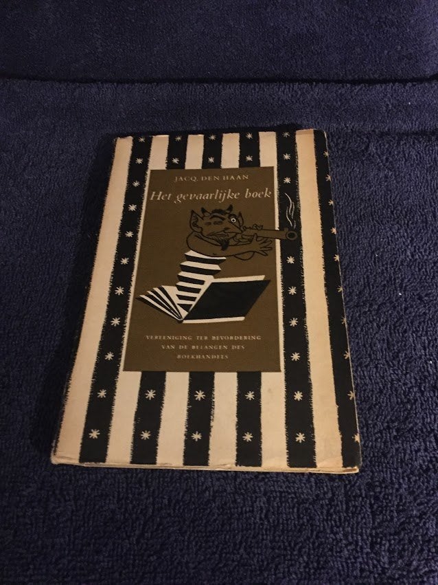 Boek: Het gevaarlijke boek – Jacq Den Haan., Gelezen, Jacq. Den Haan., Ophalen of Verzenden, Eén auteur