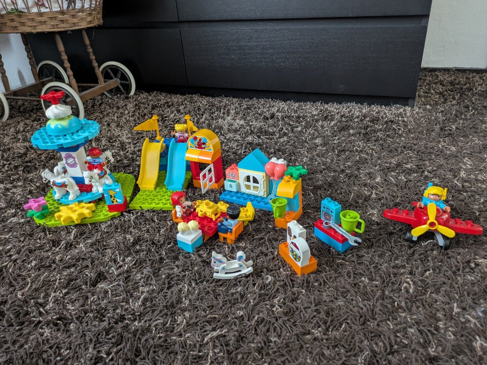 Grote set LEGO Duplo: Kermis, speeltuin, vliegtuig en meer!, Ophalen, Zo goed als nieuw, Overige merken