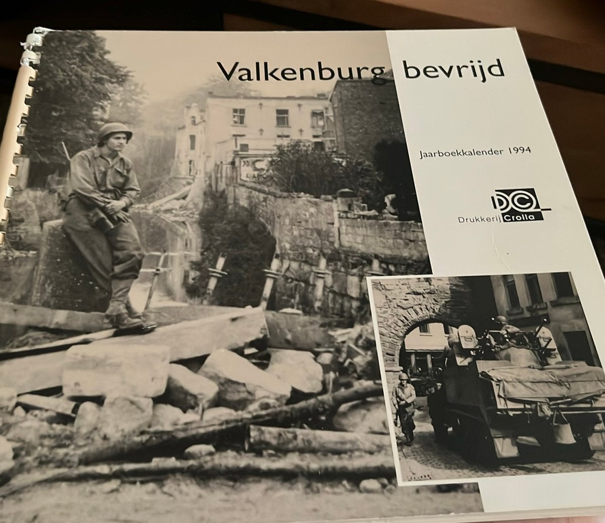 Valkenburg Bevrijd- Jaarboekkalender 1994., Boeken, Geschiedenis | Stad en Regio, Ophalen of Verzenden, Zo goed als nieuw