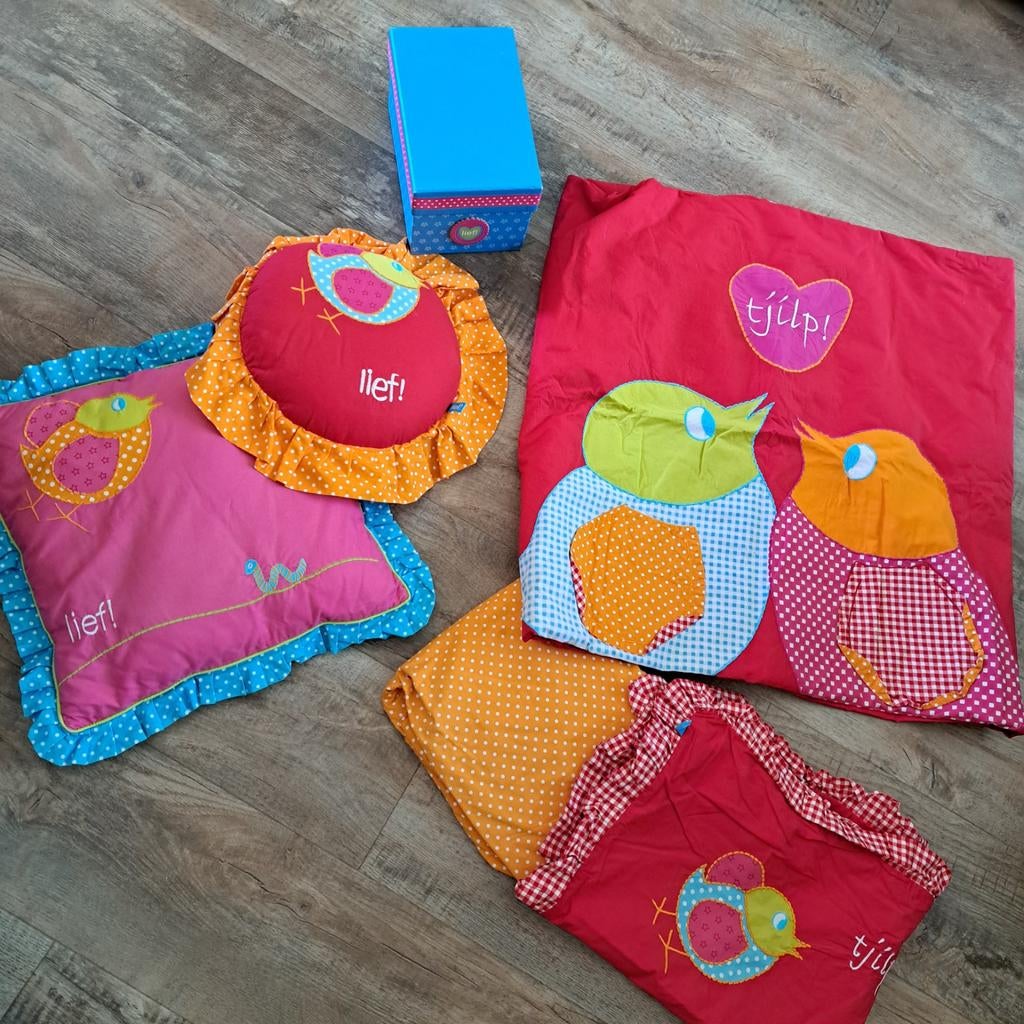 Lief! Kussens en dekbedovertrek met vogelprint, Ophalen of Verzenden, Gebruikt, Kleed of Kussen