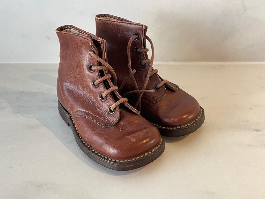 Antieke baby schoentjes. Echt leder, Antiek en Kunst, Antiek | Kleding en Accessoires, Ophalen of Verzenden, Kinderen
