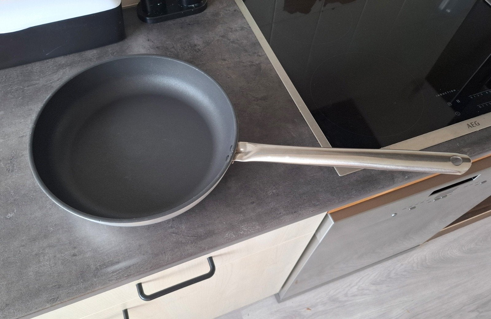 TGFF koekenpan 32 cm (Sligro / Horeca), Ophalen of Verzenden, Zo goed als nieuw, Koekenpan of Braadpan, Inductieplaat
