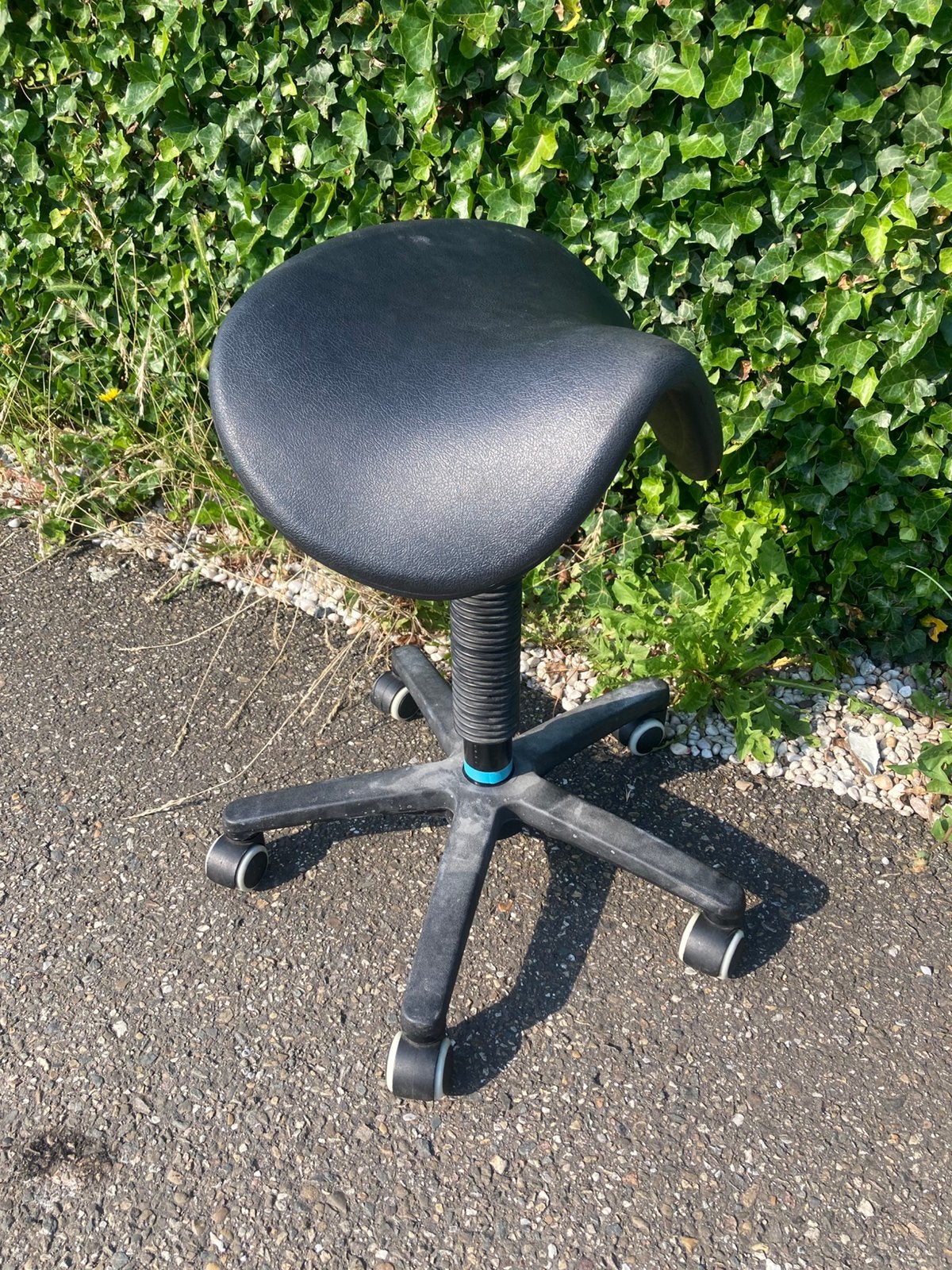Lage Tabourette / zadelkruk pu zitting kantelbaar zwart, Ophalen, Ergonomisch, Gebruikt, Zwart