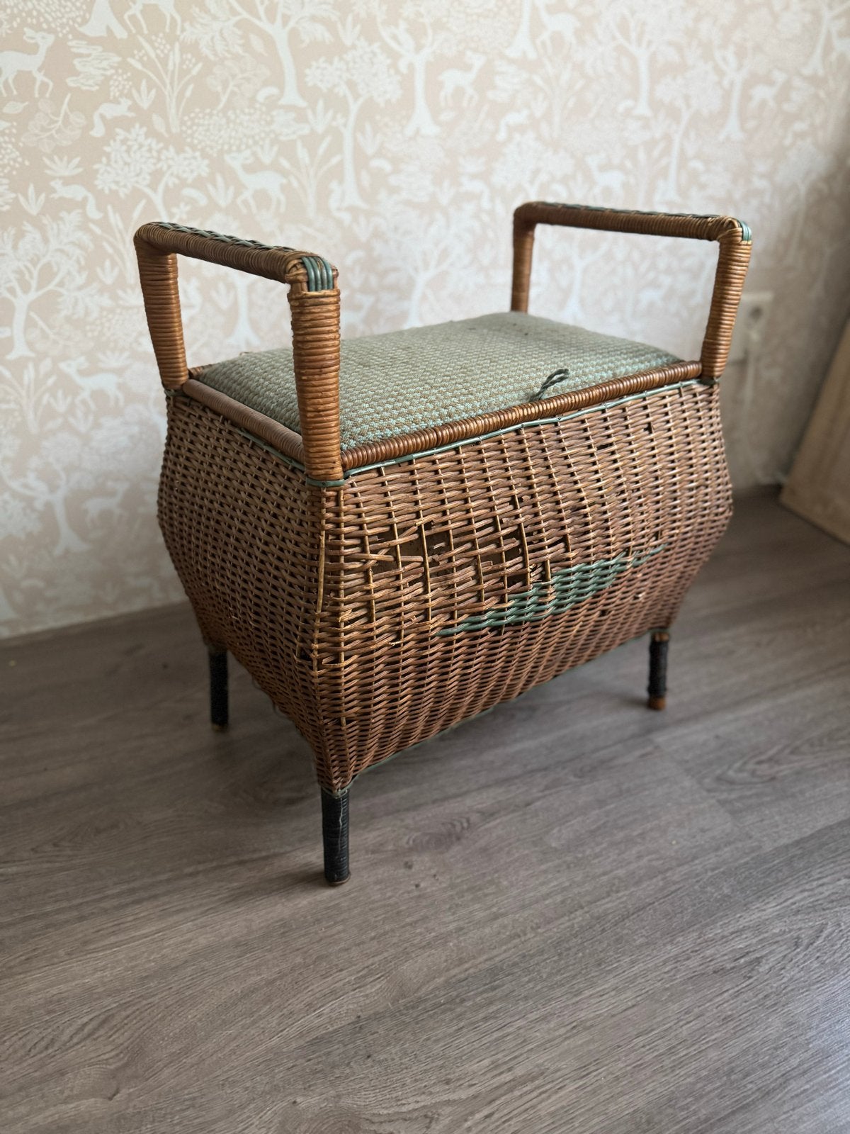 Vintage rieten bankje met opbergruimte, Ophalen