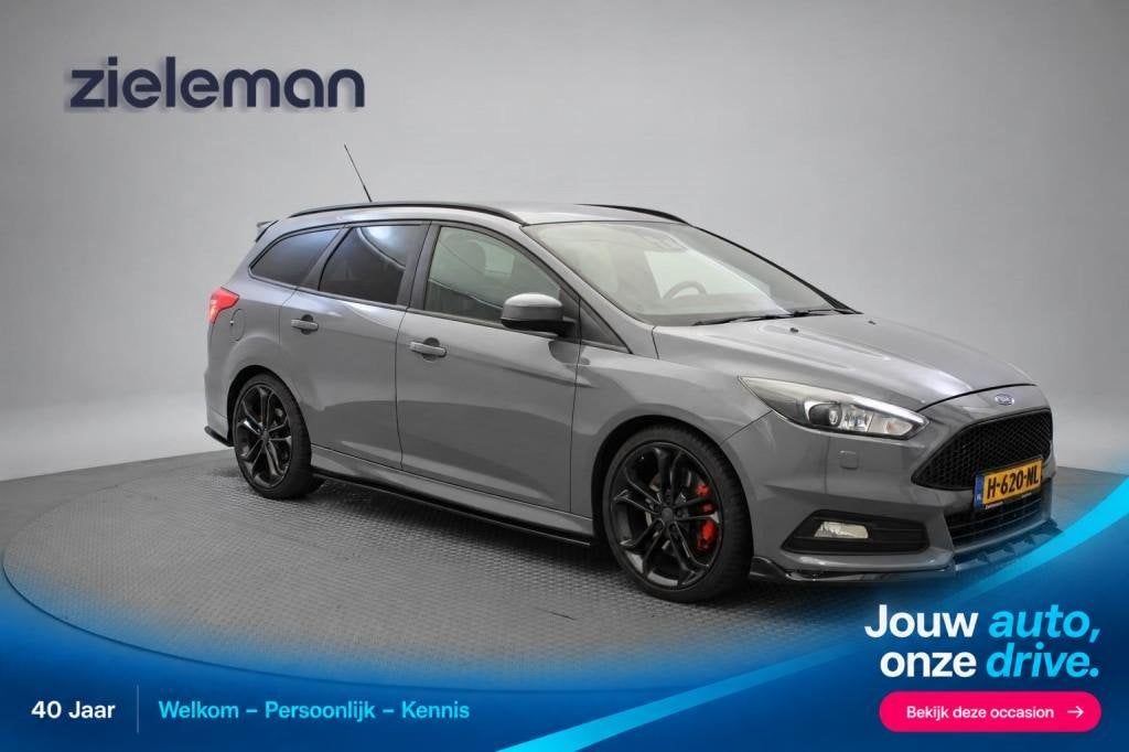 Ford FOCUS Wagon 2.0 ST 250 Pk - Navi, Camera, Recaro Sports, Auto's, 15 km/l, Gebruikt, Euro 6, 4 cilinders