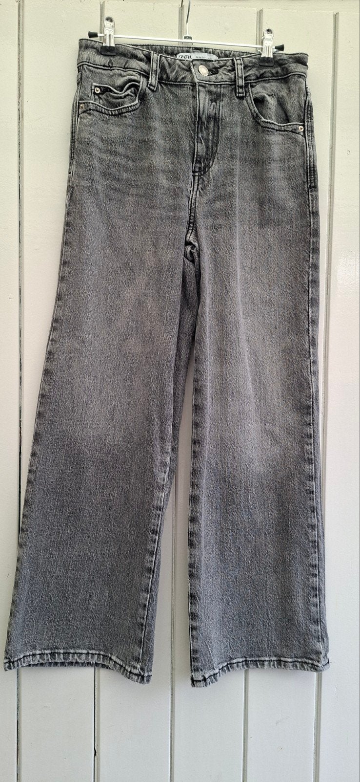 Grijze wide leg jeans Zara maat 34/XS.
Hoge taille., Kleding | Dames, Zara, Ophalen of Verzenden, Zo goed als nieuw, W27 (confectie 34) of kleiner