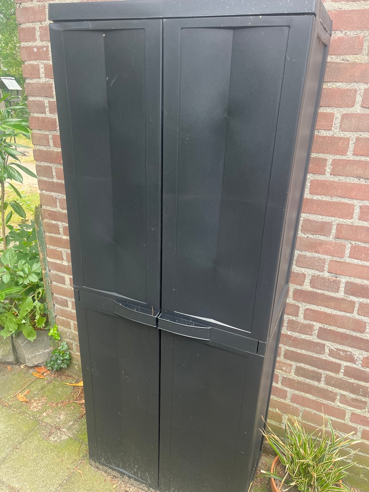 Kunststof Opbergkast voor Buiten - Zwart, Tuin en Terras, Bergingen en Tuinkasten, Ophalen, Gebruikt, Kunststof, Overige typen