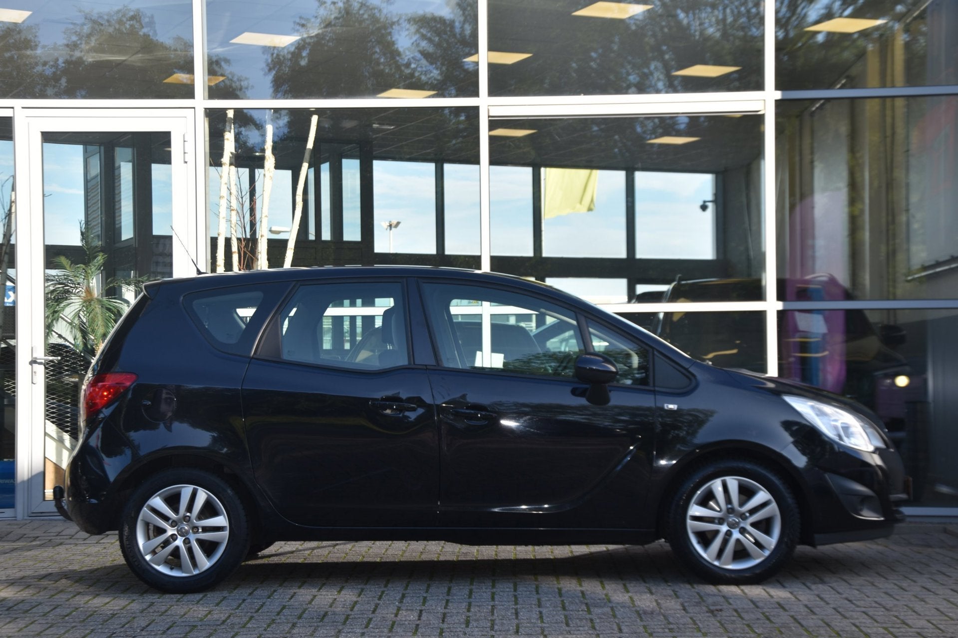 Opel Meriva 1.4 Edition | Airco | Cruise | Trekhaak | NAP, Voorwielaandrijving, Euro 5, Gebruikt, 4 cilinders