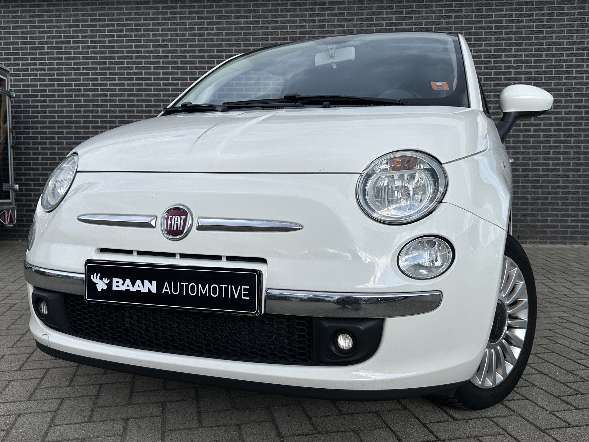 Fiat 500 0.9 TwinAir by Gucci (bj 2013), Voorwielaandrijving, Euro 5, Gebruikt, 31 €/maand