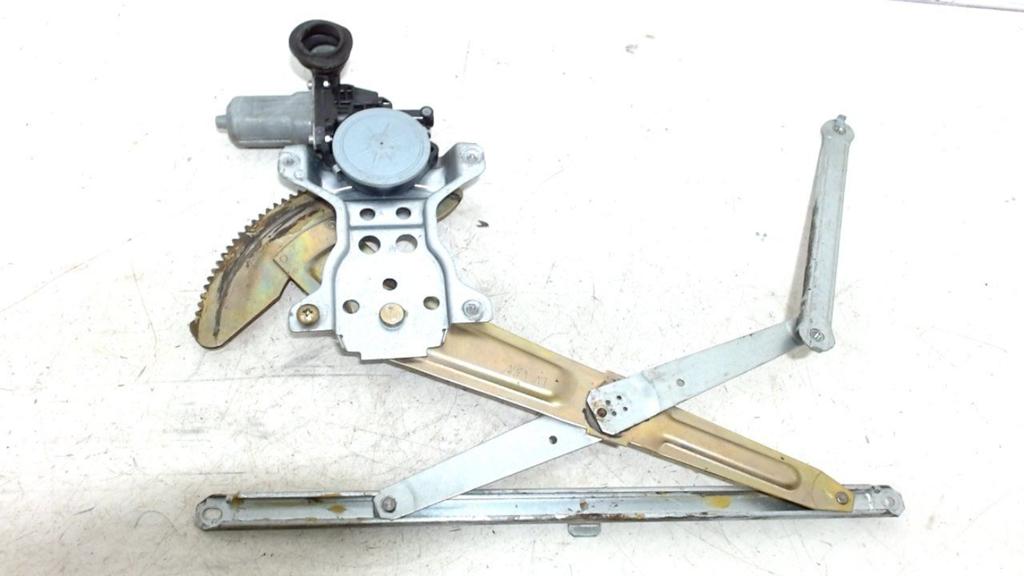 Raammechaniek elektrisch links voor Suzuki Swift, Onderdelen@venauto.nl, Van der Ven Autorecycling B.V., Gebruikt, Ettenseweg 76, 4706 PB Roosendaal, The Netherlands