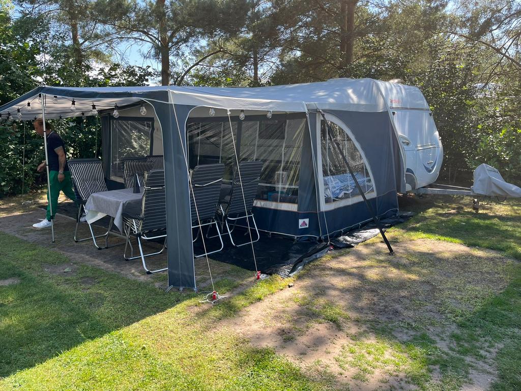 Dethleff summer 2008 edition, Caravans en Kamperen, Caravans, Particulier, tot en met 4, 1250 - 1500 kg, Rondzit, Dethleffs, Omvormbare zithoek
