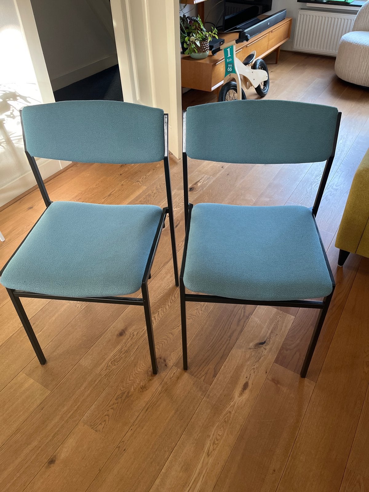 Set van 4 gestoffeerde stoelen - Blauw/Zwart, Huis en Inrichting, Stoelen, Gebruikt, Vier, Stof, Blauw, Ophalen