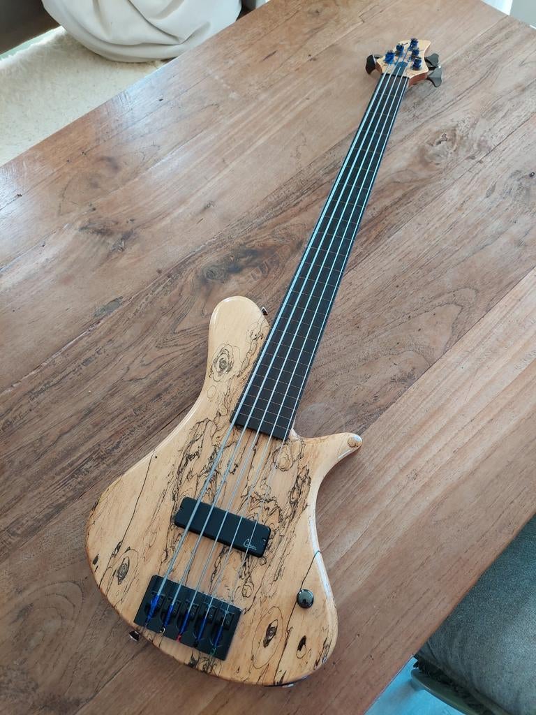 Martin Keith Elfin fretless 5, Muziek en Instrumenten, Snaarinstrumenten | Gitaren | Bas, Ophalen of Verzenden, Gebruikt, Elektrisch