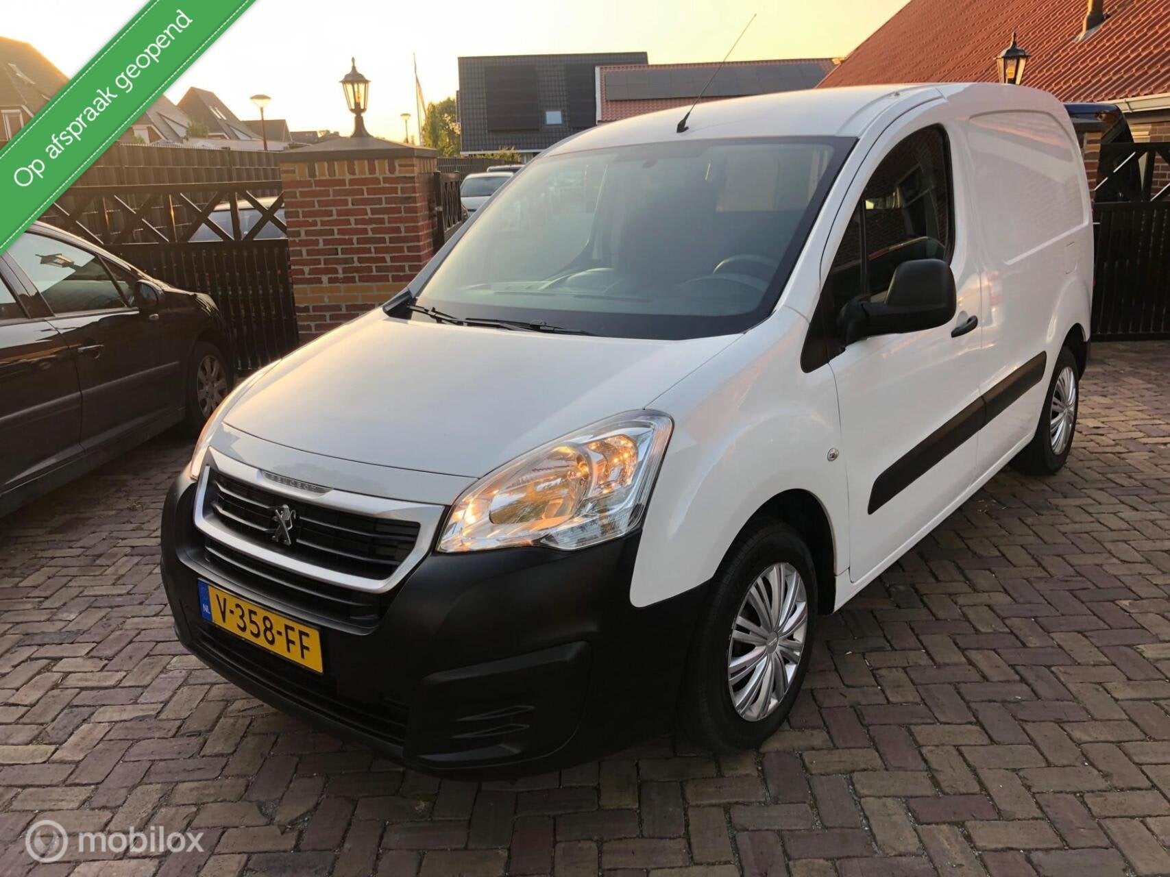 Peugeot Partner bestel 120 1.6 BlueHDi Zeer netjes!, Stof, 4 cilinders, Origineel Nederlands, Bedrijf
