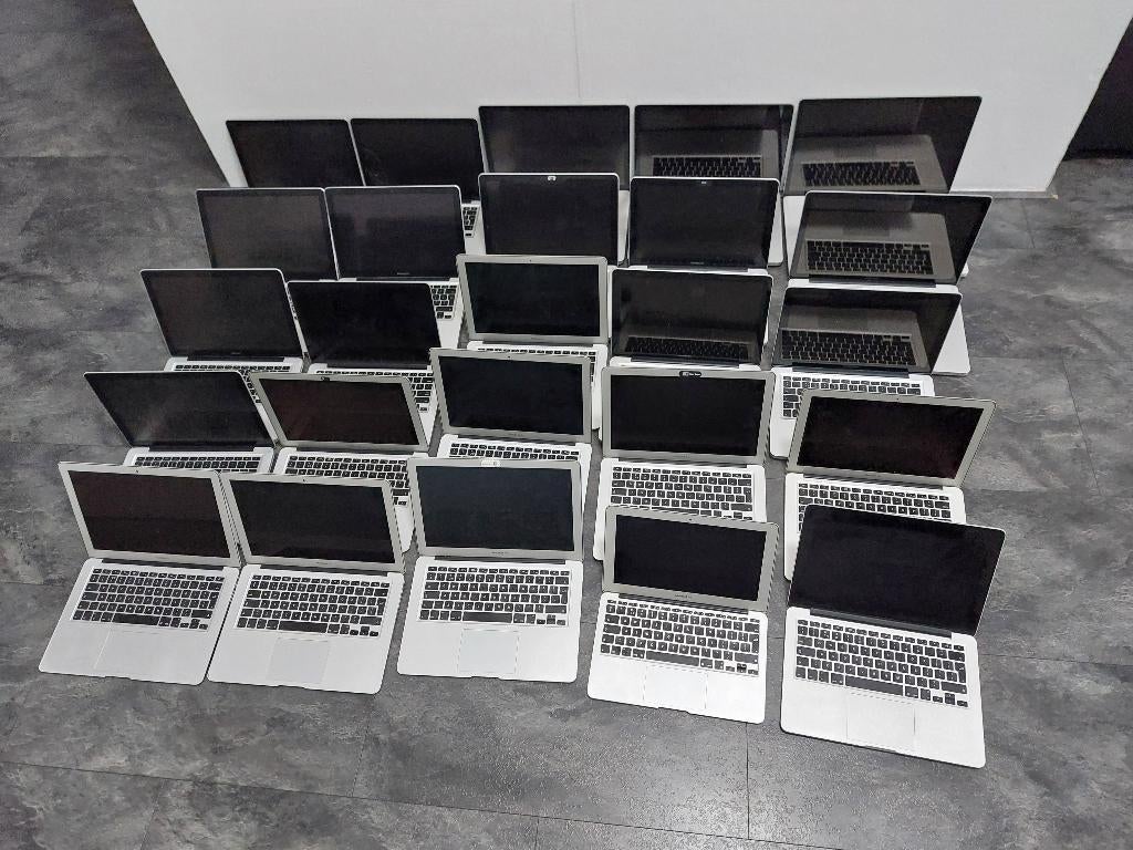 TE KOOP Defect Apple MacBook Pro 21 stuks prijs per stuk 30, Gebruikt, 2 tot 3 Ghz, 13 inch, Ophalen