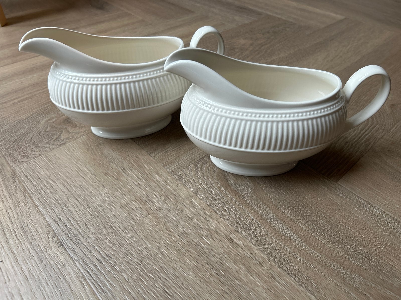 2x Wedgwood Windsor juskom - Made in England, Overige typen, Ophalen of Verzenden, Zo goed als nieuw, Wedgwood