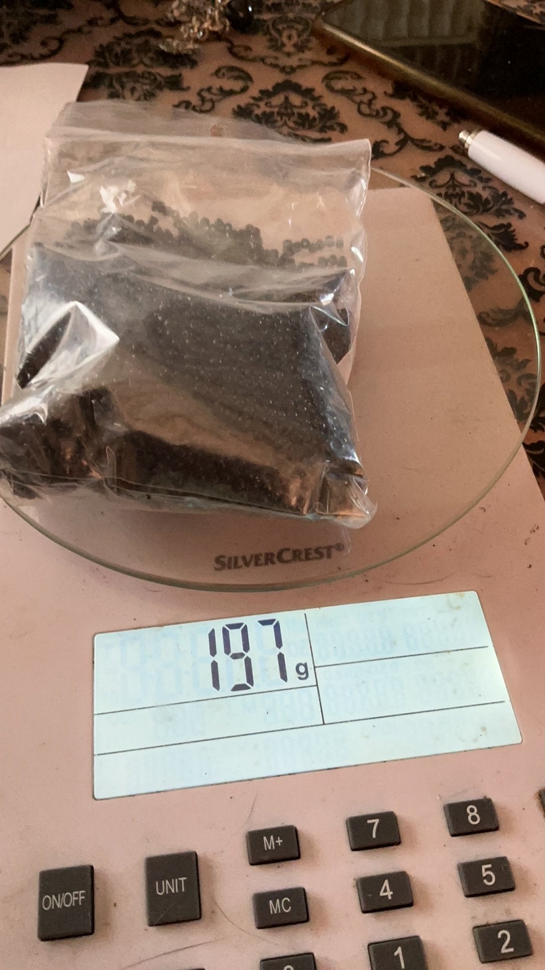 197 gr glaskralen 2 mm voor 1.50, Ophalen of Verzenden