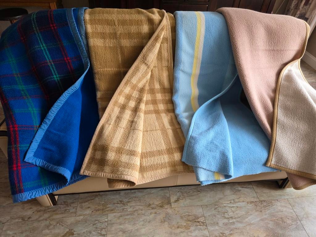 4 vintage dekens - acryl - 1 persoons - diverse kleuren, Ophalen of Verzenden, Gebruikt, Deken