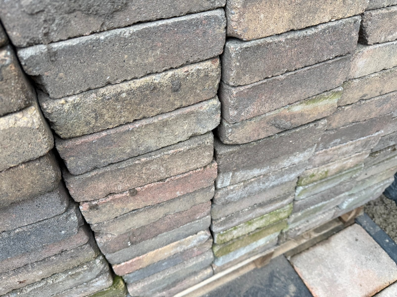 Ruim 170 gebruikte tegels 30x20 cm voor terras of pad, Doe-het-zelf en Verbouw, Ophalen, Overige materialen, Gebruikt, 20 tot 40 cm