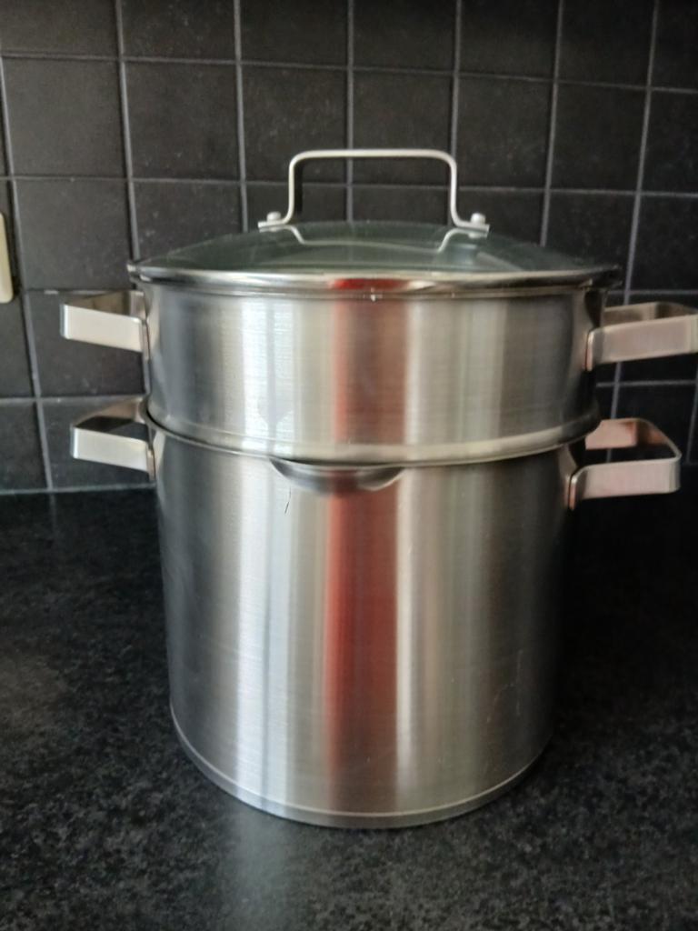 Grote pasta/ aspergepan inclusief vergiet, Ophalen, Zo goed als nieuw, Rvs, Kookpan of Snelkookpan
