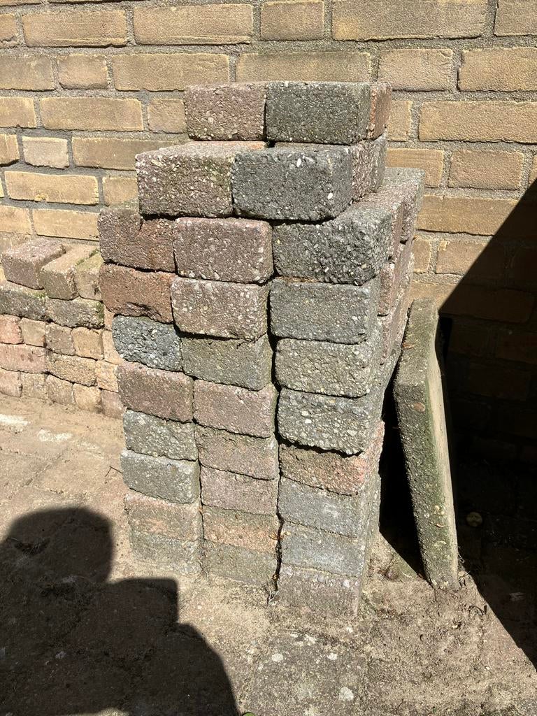 110 gebruikte betonklinkers 10x10x6 cm, Ophalen, Gebruikt, Beton, Klinkers