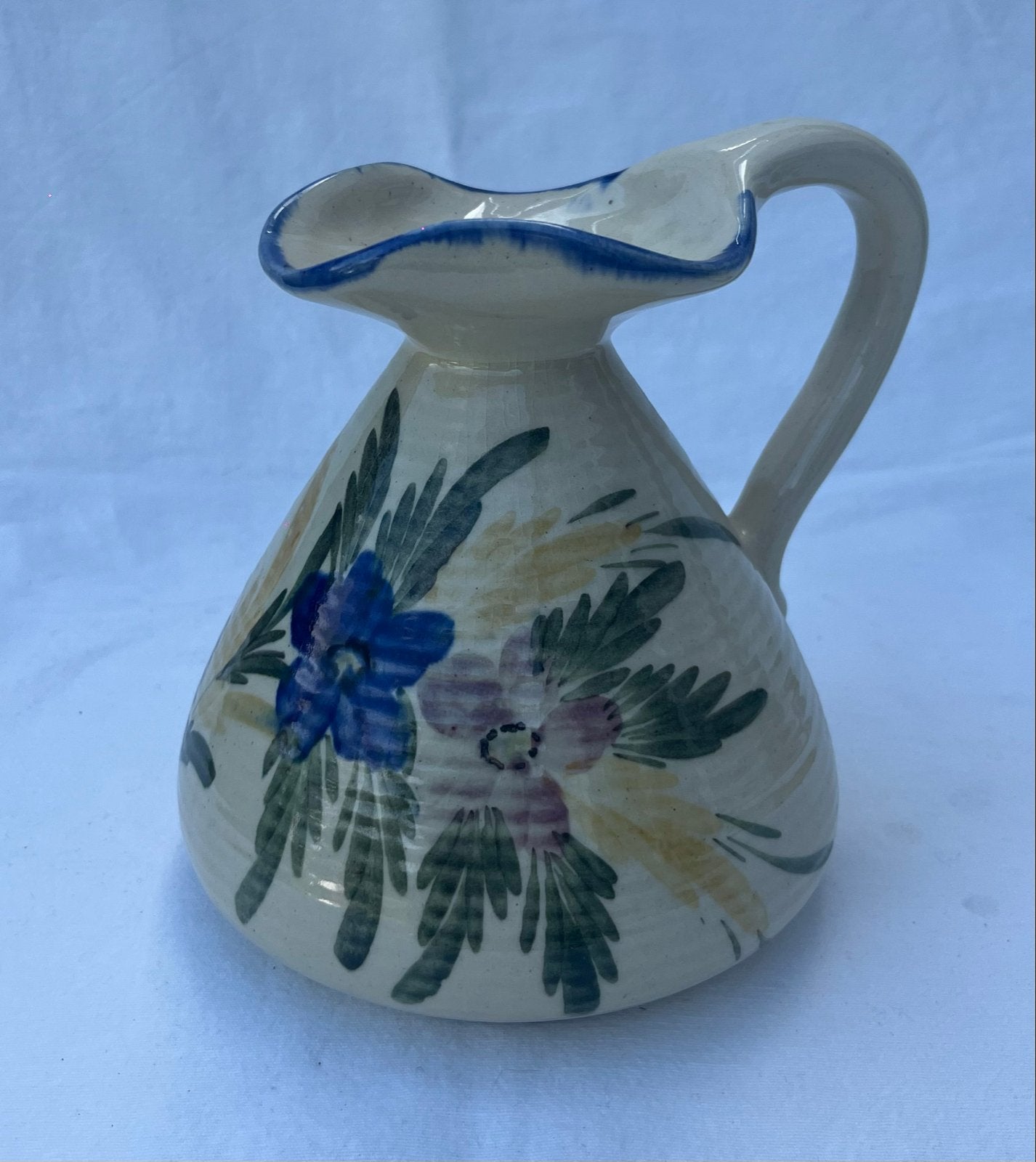 Kan  met bloemmotief van Pottery de Driehoek, Antiek en Kunst, Ophalen of Verzenden