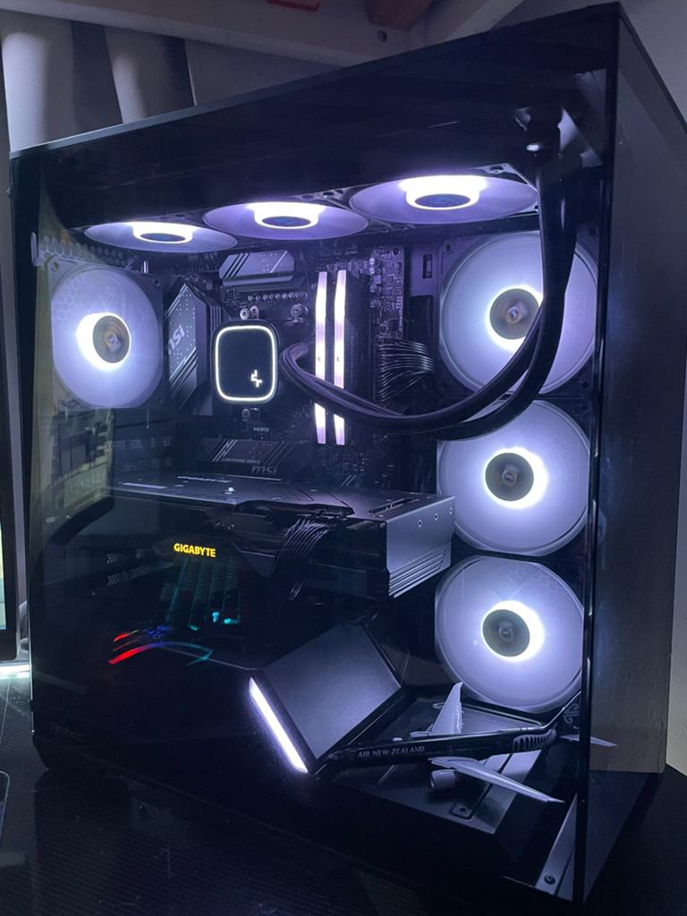 Gaming pc - high end, Computers en Software, Desktop Pc's, Zo goed als nieuw, 4 Ghz of meer, SSD, 16 GB, Met videokaart, Gaming