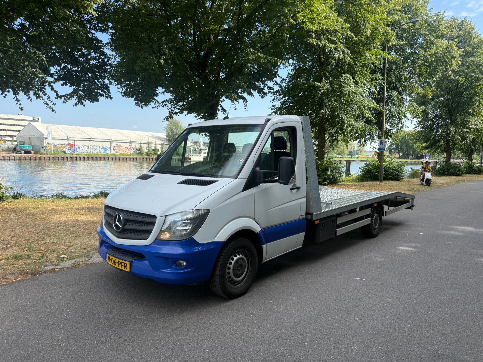 OPRIJWAGEN HUREN KM-VRIJ! TAKELWAGEN AUTO AMBULANCE, Diensten en Vakmensen, Personenauto