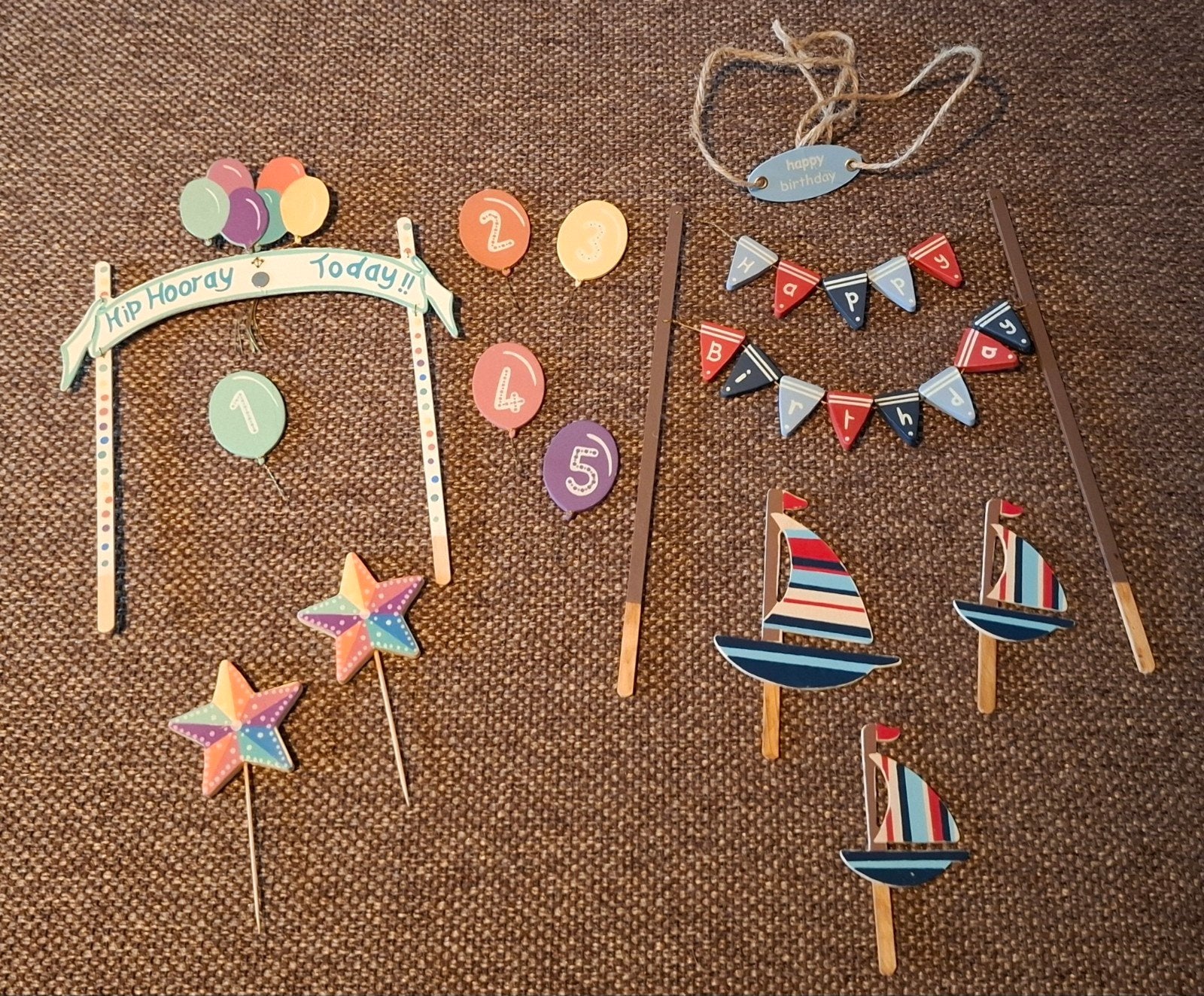 2 sets taarttoppers: Verjaardag & Zeilbootjes, Ophalen, Nieuw, Jongen of Meisje