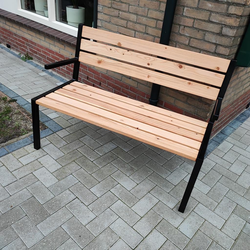 Douglas bankje met ijzeren frame en armleuningen, Tuin en Terras, Ophalen, Nieuw, Hout