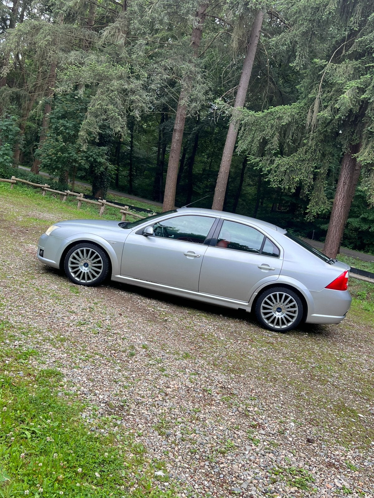 Ford Mondeo 3.0 V6 166KW HB 2002 Grijs, Auto's, Voorwielaandrijving, Mondeo, 10 km/l, Handgeschakeld