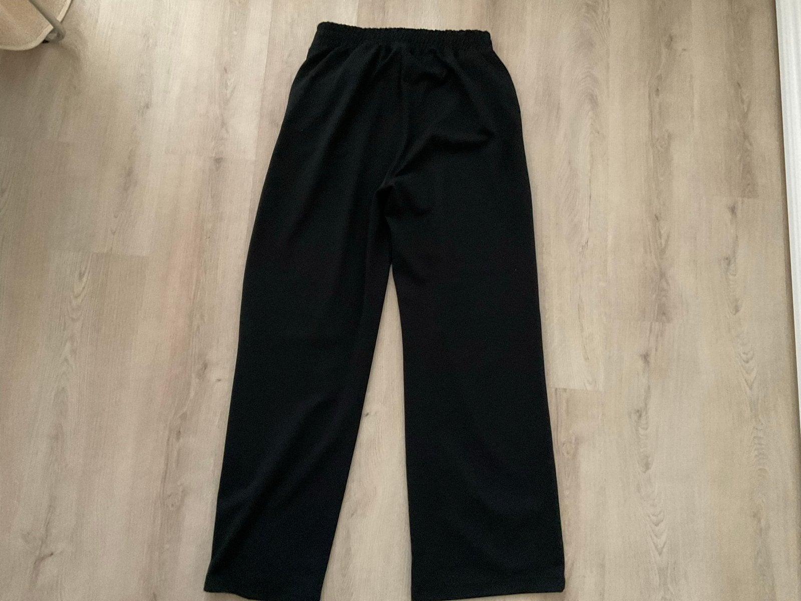 Costes zwarte lange broek met bandplooien en elastiek L, Zwart, Maat 42/44 (L), Nieuw, Ophalen of Verzenden